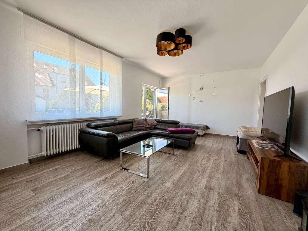 Immobilie in Meisenheim - Großzügig wohnen, Modernisiertes Ein- bis Zweifamilienhaus mit weitläufigem Grundstück - Bild 1