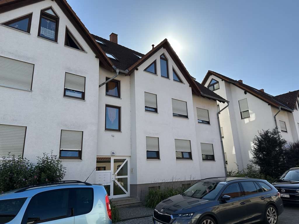 Immobilie in Plötzkau - Kapitalanleger oder Selbstnutzer?! 1 Raum-ETWim Obergeschoss mit Balkon & Garage - Bild 0