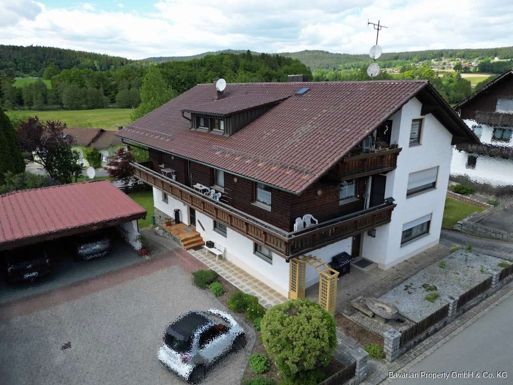 Immobilie in Grafenwiesen - Mehrfamilienhaus mit 5 Einheiten – teilvermietet, mit großem Grundstück - Bild 3