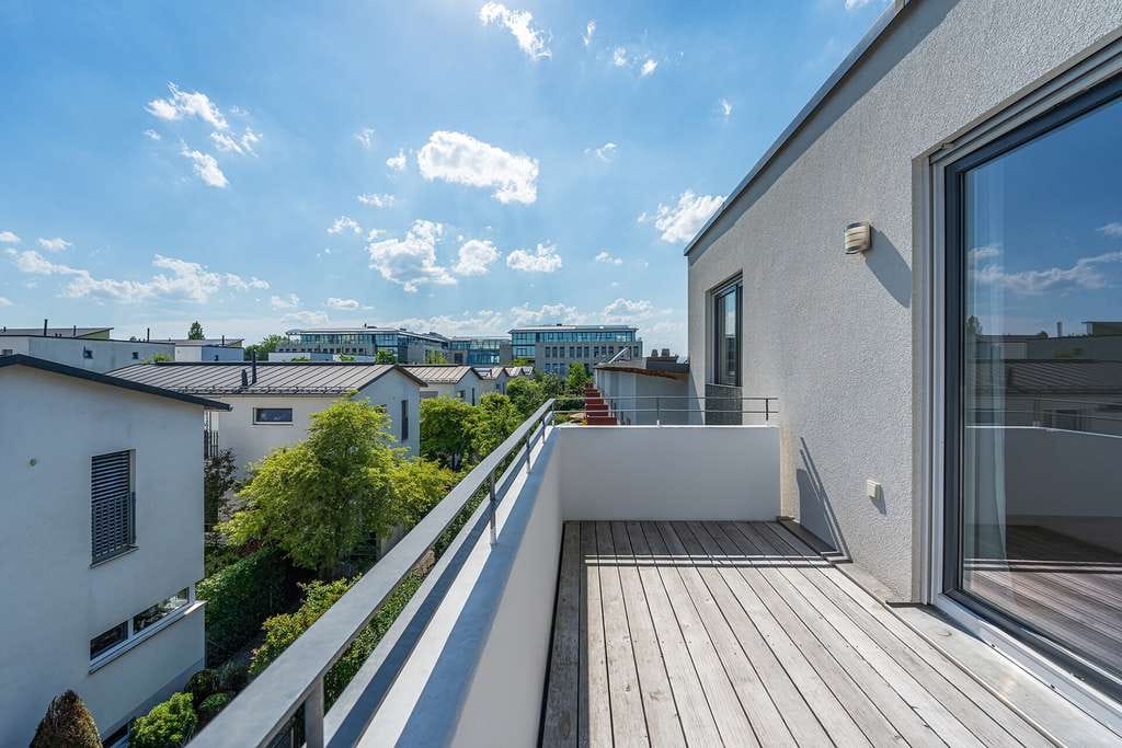Immobilie in Höhenkirchen-Siegertsbrunn - Einzigartige Galeriewohnung mit außergewöhnlichem Raumgefühl - bezugsfrei - Bild 1