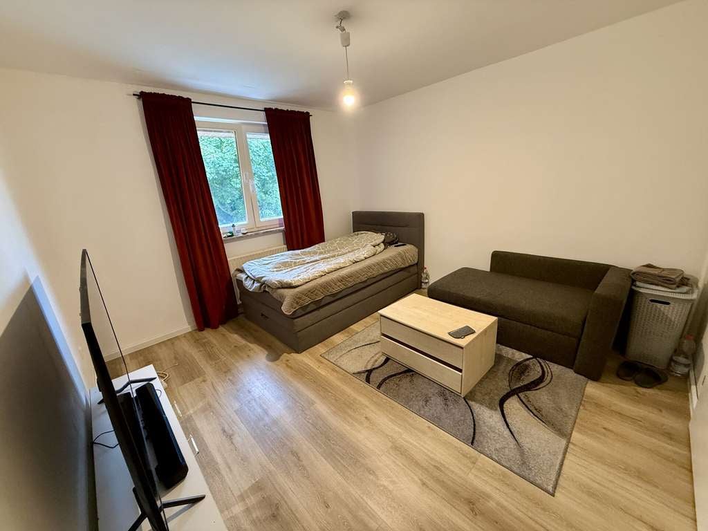 Immobilie in Boostedt - Gepflegte, modernisierte (vermietete)  2,5-Zimmer-Whg. mit zwei Balkonen und Stellplatz in Boostedt - Bild 2