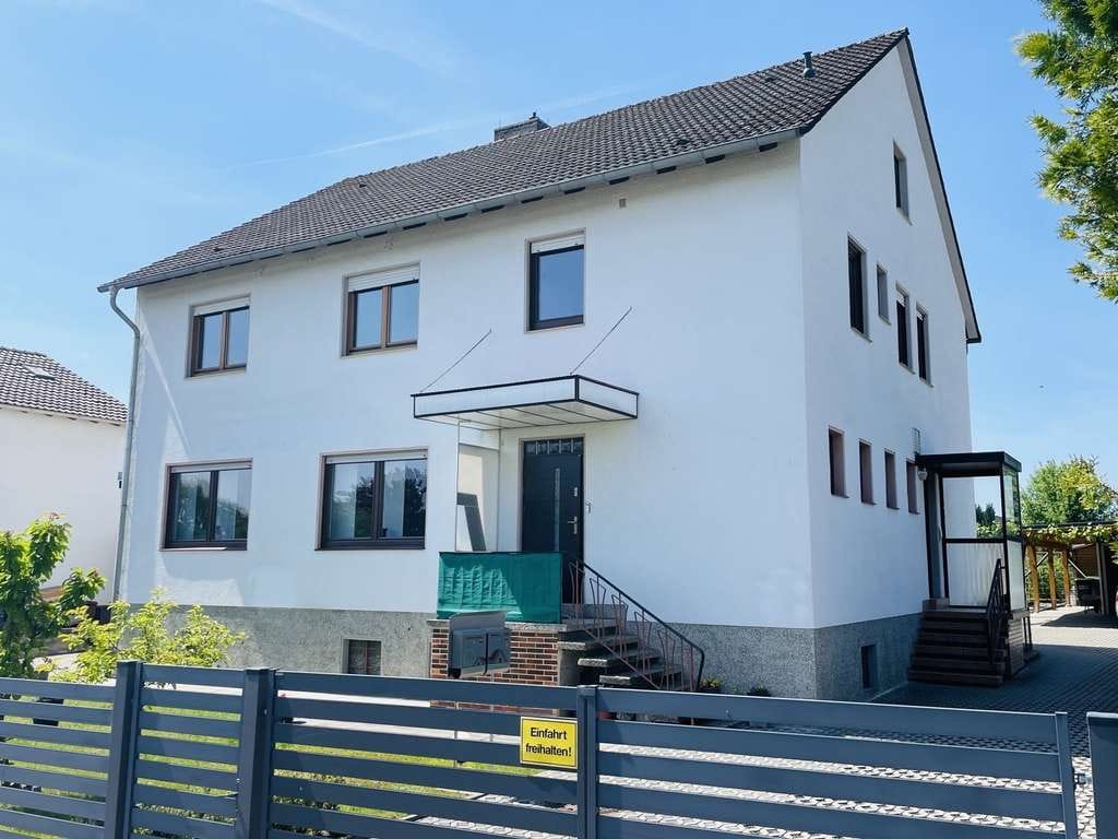 Immobilie in Hofgeismar - Umfangreich saniertes 2-Familienhaus in schöner Wohnlage von Hofgeismar-Hümme - Bild 0