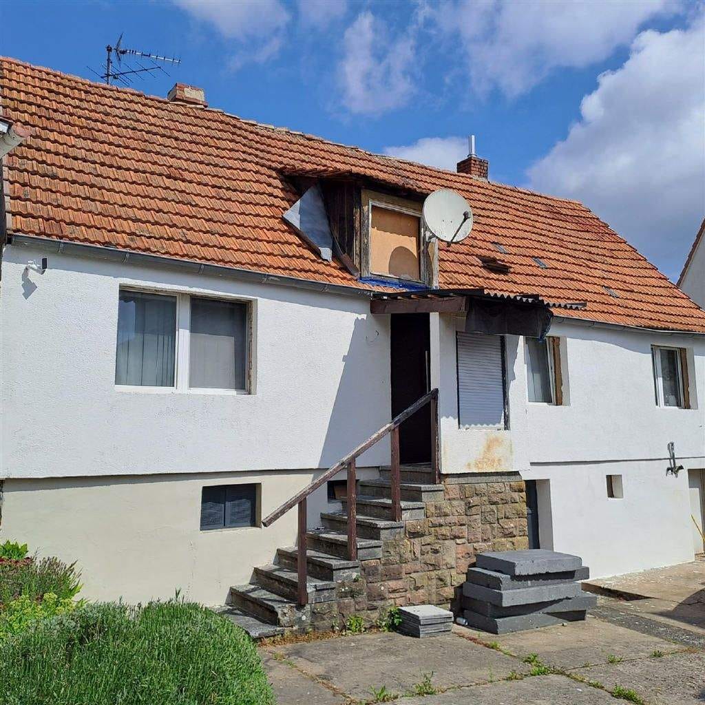 Immobilie in Steinau an der Straße - Kaufen statt mieten - gemütliches Einfamilienhaus für Singles, Paare oder kleine Familien - Bild 0