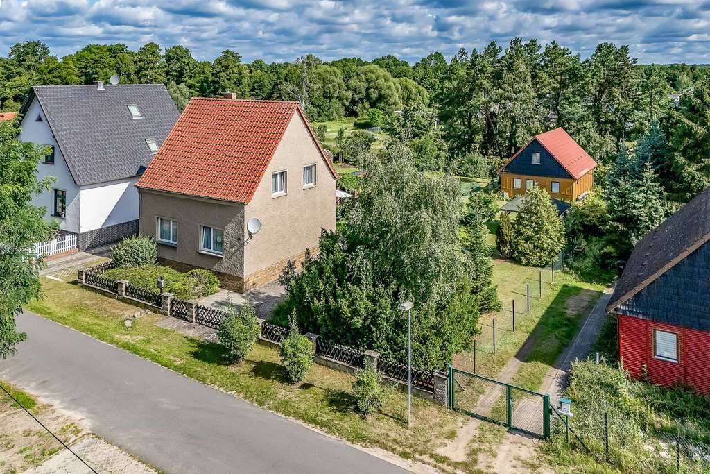 Immobilie in Schorfheide - Zwei Häuser auf einem Grundstück! Ihr neues Zuhause in Finowfurt! - Bild 0