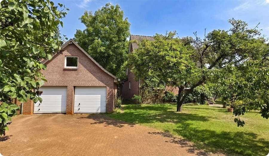 Immobilie in Nienhagen - Nienhagen Papenhorst - noch im Frühjahr einziehen - 3-Familienhaus - Doppelgarage und Garten - Bild 2