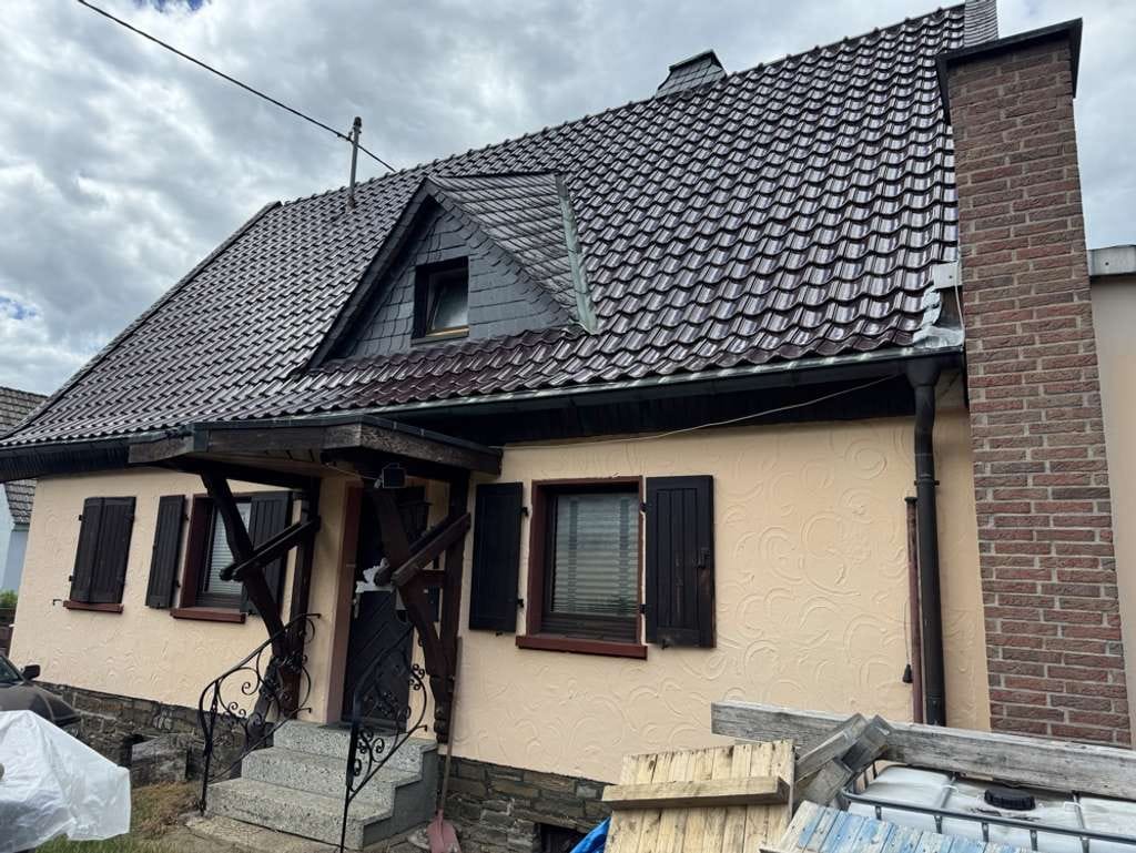 Immobilie in Rheinbrohl - Schnuckeliges Einfamilienhaus mit Potential im Herzen von Rheinbrohl - Bild 1