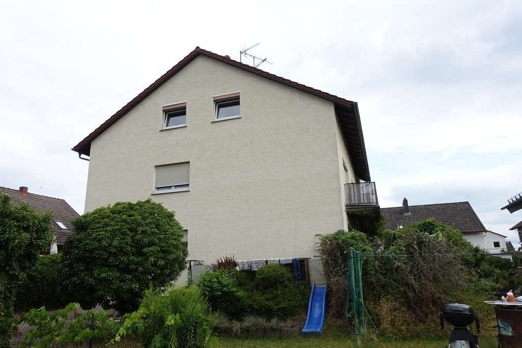Immobilie in Hasselroth - Bahnhofsiedlung: großzügiges Dreifamilienhaus in feinster Lage - Bild 2