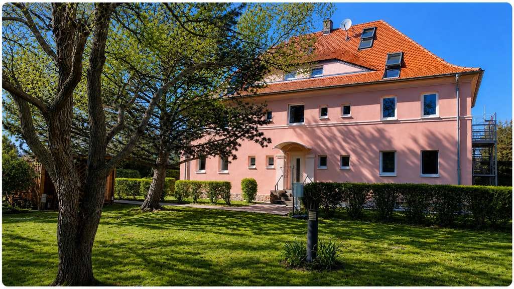 Immobilie in Neukieritzsch - Vollvermietetes Mehrfamilienhaus in ruhiger Lage – solide Kapitalanlage nahe Leipziger Neuseenland - Bild 0