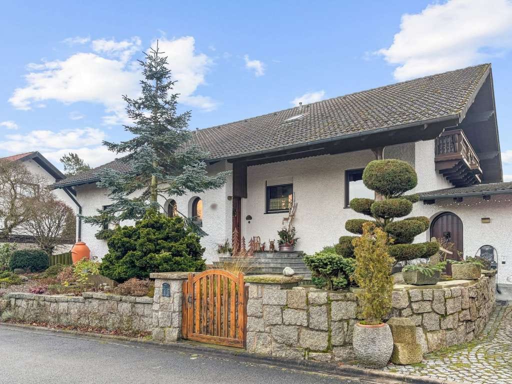 Immobilie in Feilitzsch - Kapitalanlage: Charmantes Einfamilienhaus mit Wohlfühlcharakter in Feilitzsch - Bild 0