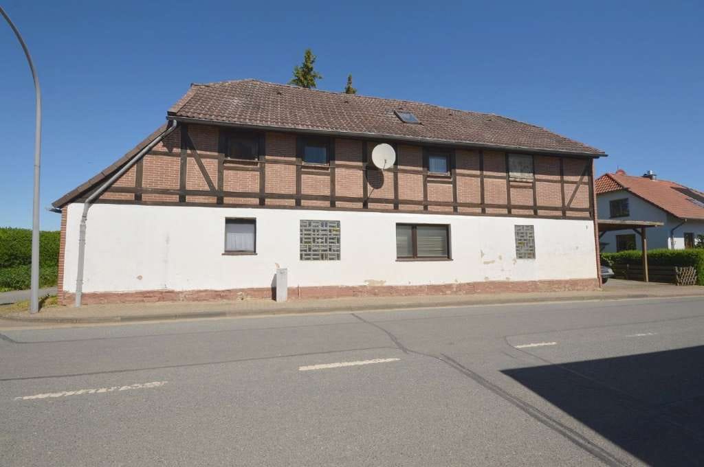 Immobilie in Uehrde - Freistehendes Bauernhaus zum Modernisieren in idyllischer Feldrandlage... - Bild 3