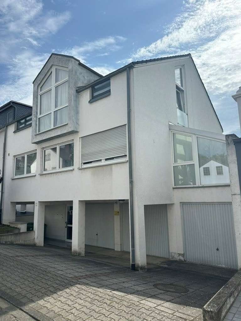Immobilie in Niederdorfelden - Direkt vom Eigentümer - modernes Zweifamilienhaus mit Wíntergarten und 3 Tiefgaragen  - Bild 0