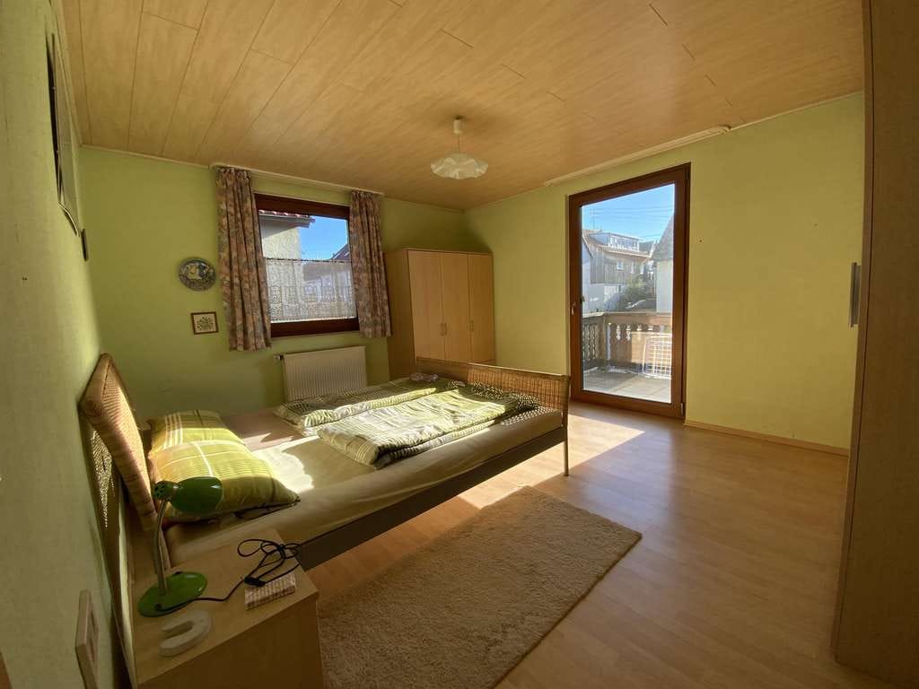 Immobilie in Schwaikheim - Ansprechendes Zweifamilienhaus in ruhiger Lage von Schwaikheim - Bild 2