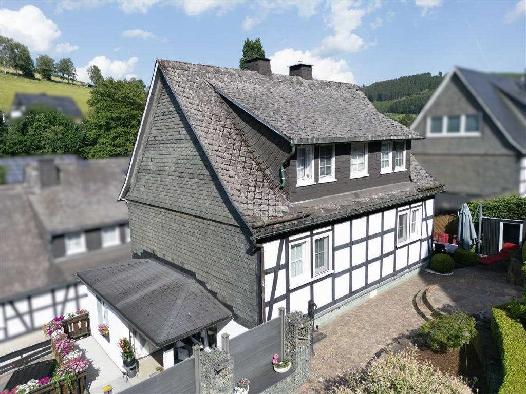 Immobilie in Schmallenberg - / Charmantes Familiendomizil in modernem Stil in Westfeld! - Bild 0