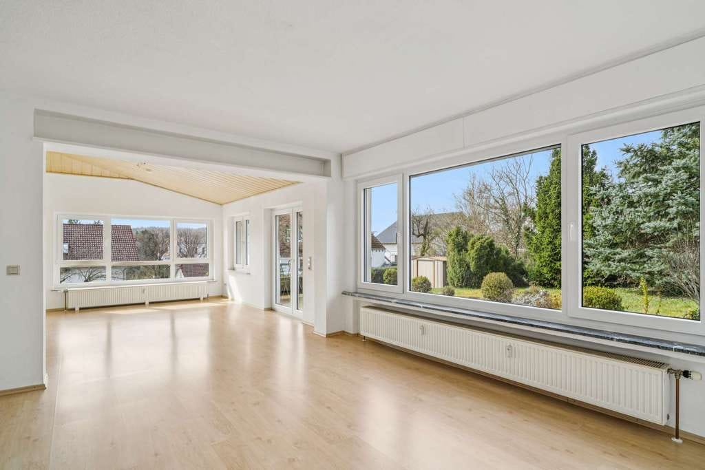 Immobilie in Wehrheim - Ein Zweifamilienhaus, das Raum für gemeinsame Lebenskonzepte schafft - Bild 2