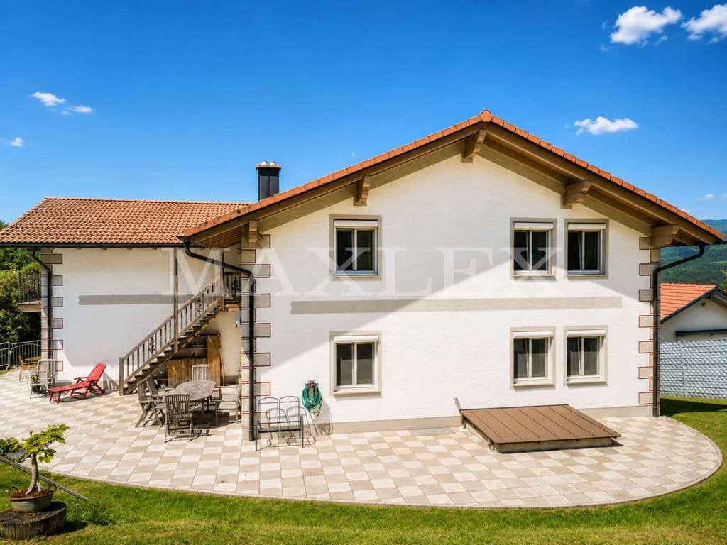 Immobilie in Mauth - Wohnen im Bayerischen Wald – Hochwertiges Zweifamilienhaus - Bild 1