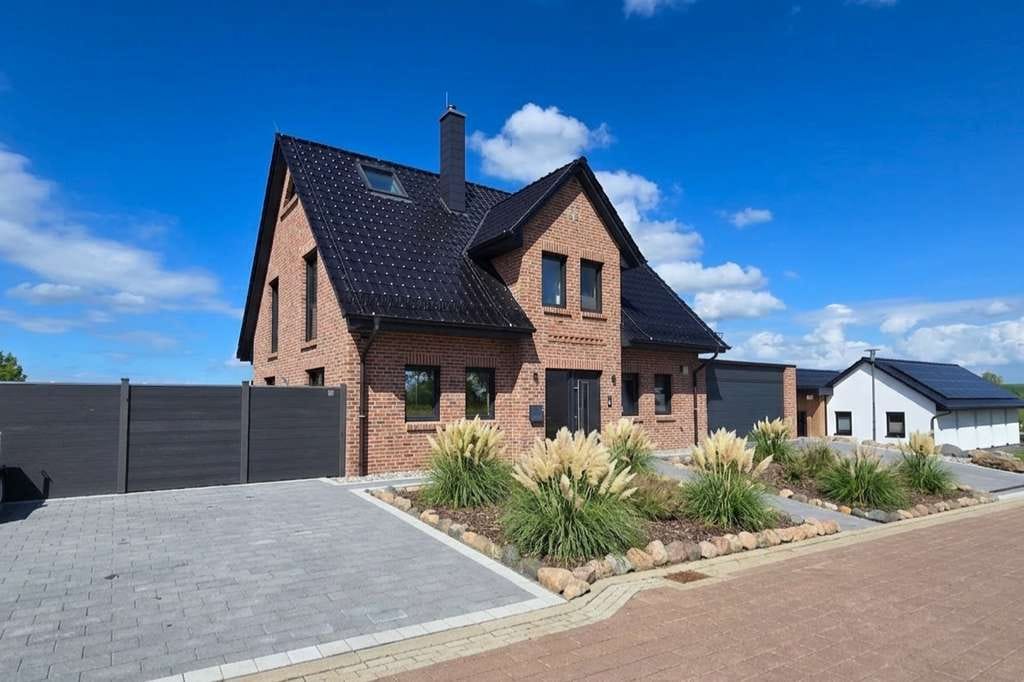 Immobilie in Jesendorf - Premium Living am See – stilvoll & energieeffizient A++ - Bild 2
