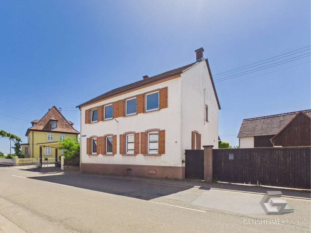 Immobilie in Weingarten (Pfalz) - Platz für Ihre Ideen: Wohnhaus mit  Charme, Garten und Nutzfläche - Bild 0