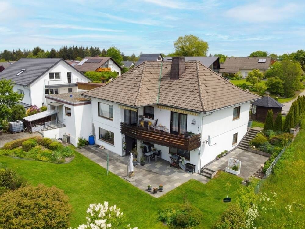 Immobilie in Löffingen - *** Gepflegtes Wohnhaus mit tollem Garten in Löffingen-Seppenhofen! *** - Bild 1