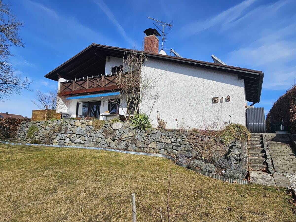 Immobilie in Kirchdorf am Inn - Modernisiertes, großzügiges Einfamilienhaus bei Simbach am Inn - Bild 1