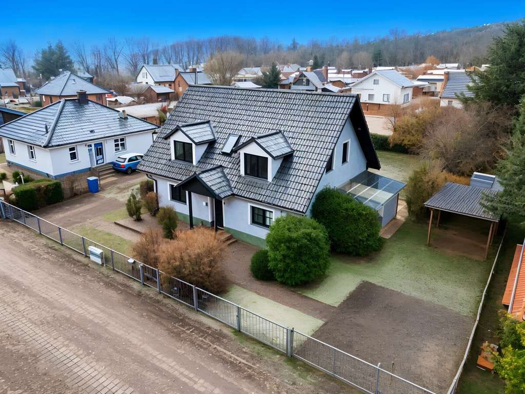 Immobilie in Loissin - Strandnahes Einfamilienhaus mit ELW, ca. 135m² Wfl., 844m² Grundstück mit großer Terrasse und Garten - Bild 3