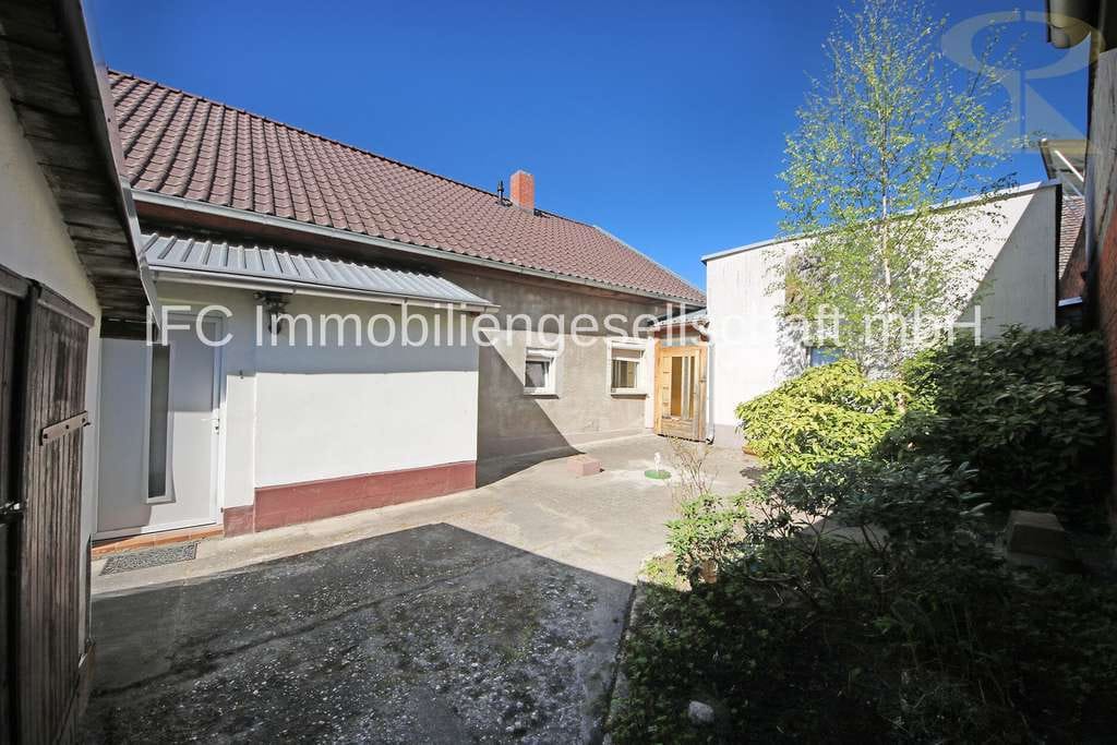 Immobilie in Gräfenhainichen - Charmantes Einfamilienhaus mit großem Grundstück und viel Potenzial in Gräfenhainichen OT Jüdenberg - Bild 3