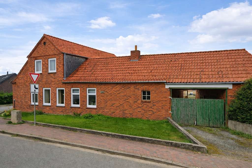 Immobilie in Stockelsdorf - Mehrfamilienhaus oder großes EFH mit großem Grundstück in Stockelsdorf-Dissau - Bild 2