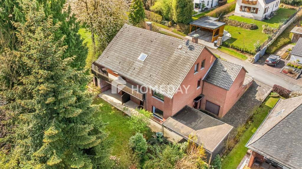Immobilie in Lübbecke - Lübbecke aufgepasst: Großes Einfamilienhaus mit Einliegerwohnung und unverbaubarem Fernblick - Bild 2