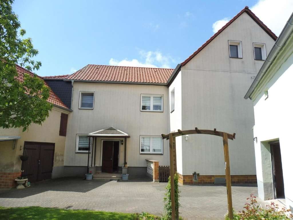Immobilie in Dommitzsch - Großes Einfamilienhaus mit Grundstück und Nebengelass zu verkaufen - Bild 0