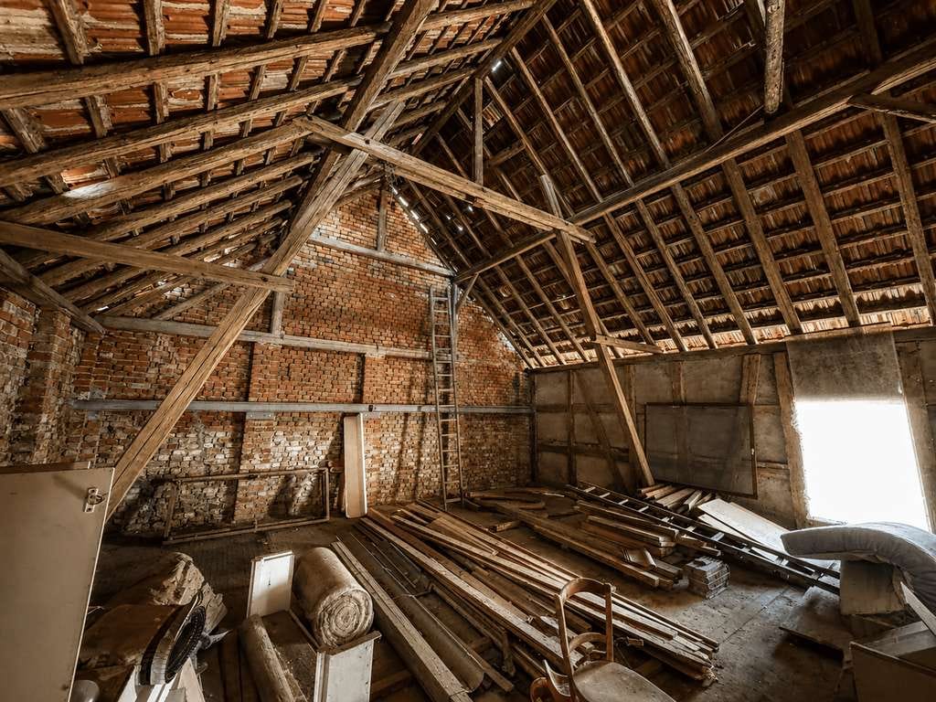 Immobilie in Büdingen - Anwesen mit Scheune, Werkstatt, Carport und großem Grundstück – Wohnen, Arbeiten und Entwickeln - Bild 4