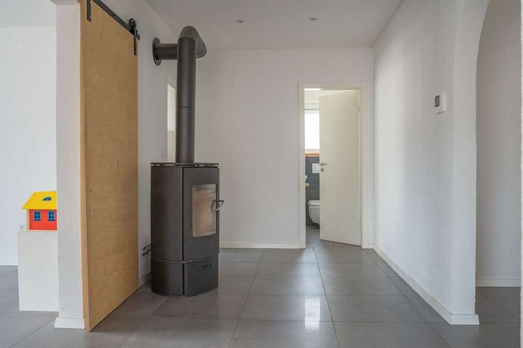 Immobilie in Güglingen - Großzügige kernsanierte 4,5 Zimmer-EG-Wohnung in attraktiver Wohnlage von Güglingen - Bild 3