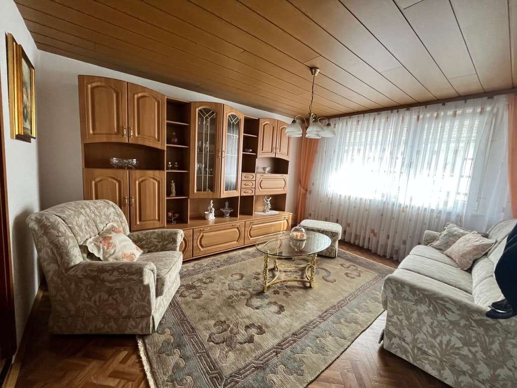 Immobilie in Willstätt - Charmantes Einfamilienhaus in ruhiger Lage mit viel Potenzial - Bild 2