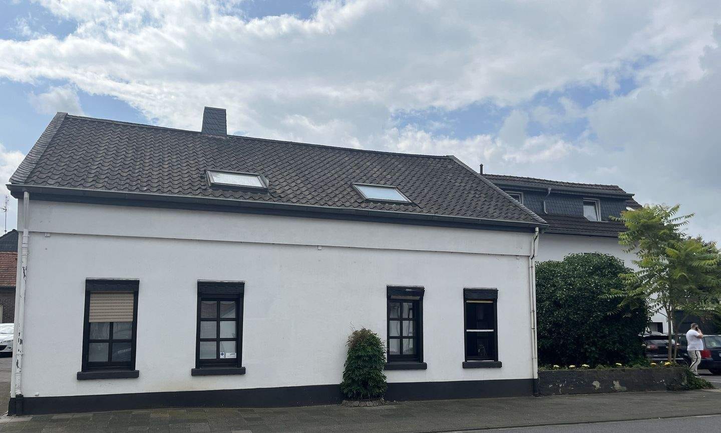 Immobilie in Nettetal - Mehrfamilienhaus in Nettetal/Lobberich - sanierungsbedürftig - Bild 1