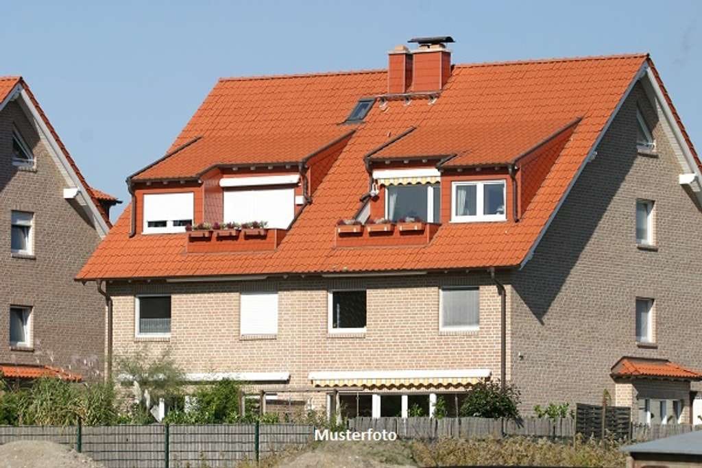 Immobilie in Castrop-Rauxel - 2-Familienhaus nebst Wintergarten und Garage - Bild 0