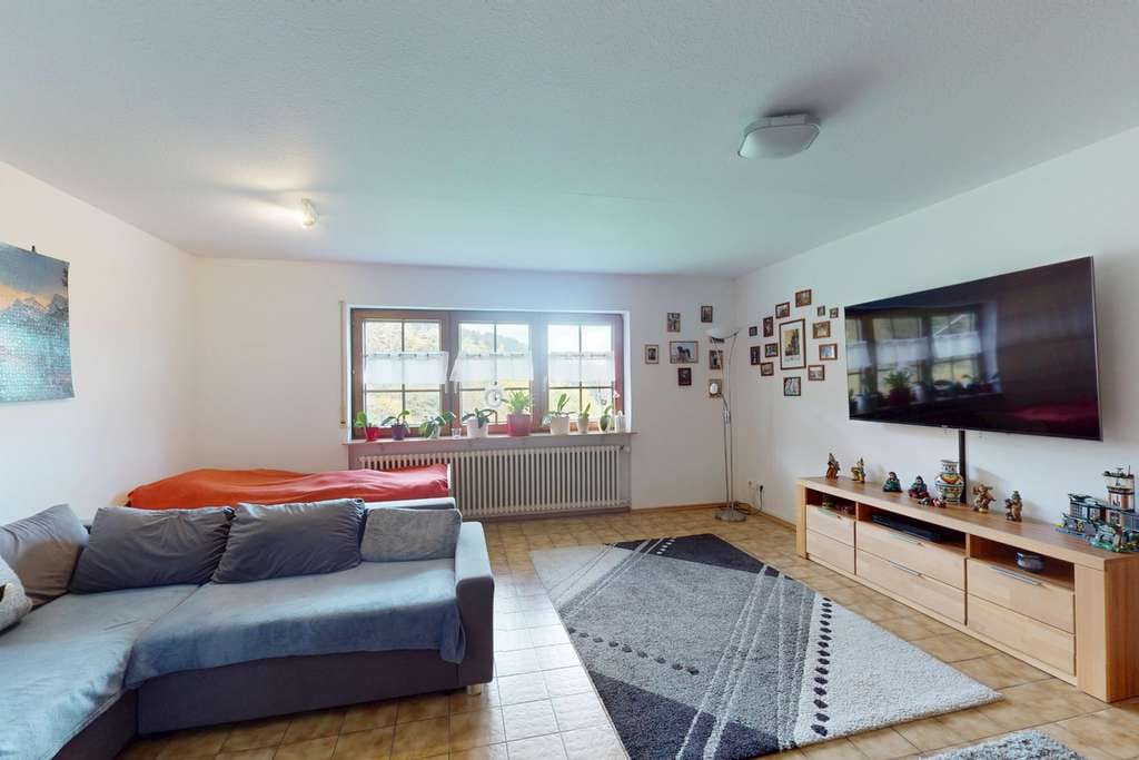 Immobilie in Biberach - Schwarzwaldhaus + altes Hofgebäude mit viel Potential, und großem Grundstück in traumhafter Hangl... - Bild 4