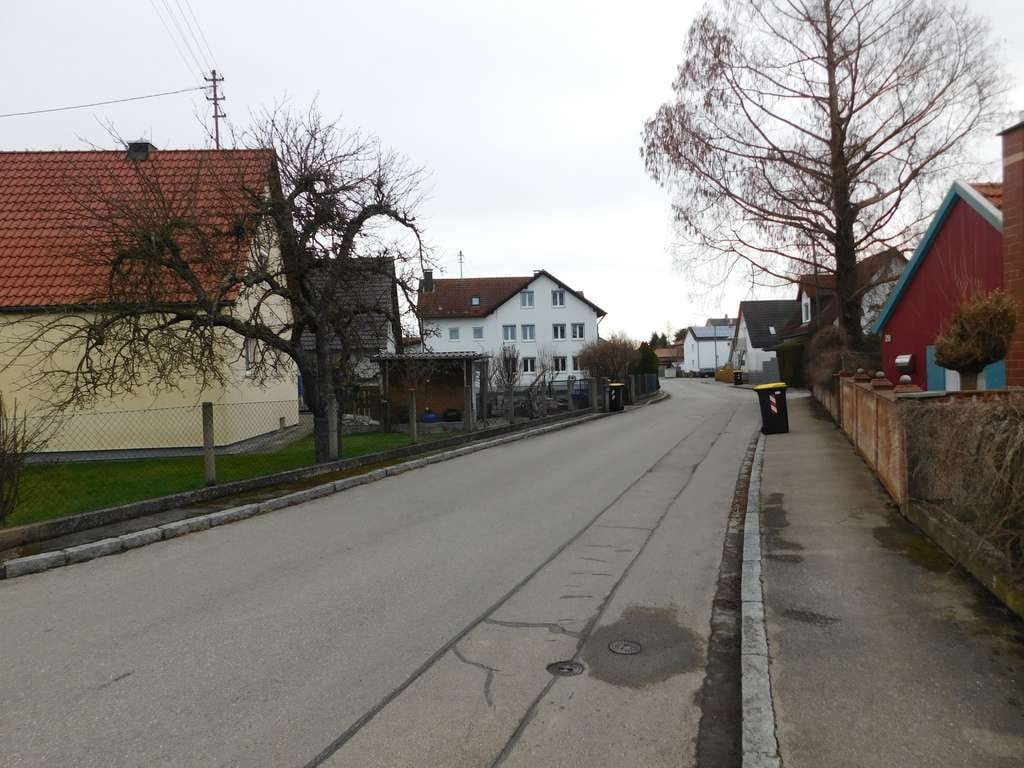 Immobilie in Großaitingen - Vermietetes , kleines Haus in Großaitingen auf großem Grundstück. - Bild 4