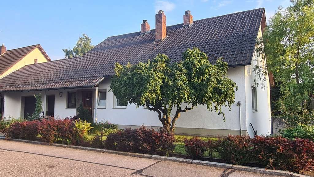 Immobilie in Burglengenfeld - Großzügiges Wohnhaus mit Potenzial - Bild 1