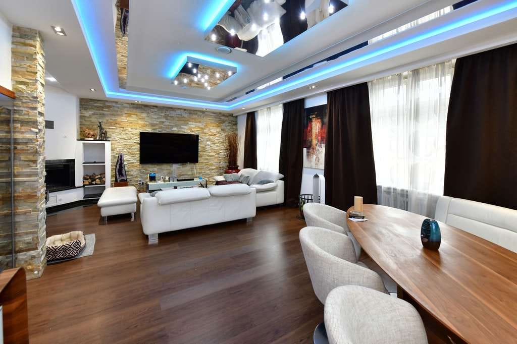 Immobilie in Zell im Wiesental - Luxuriöser Wohntraum: Großzügige 6-Zimmer Wohnung - Bild 1