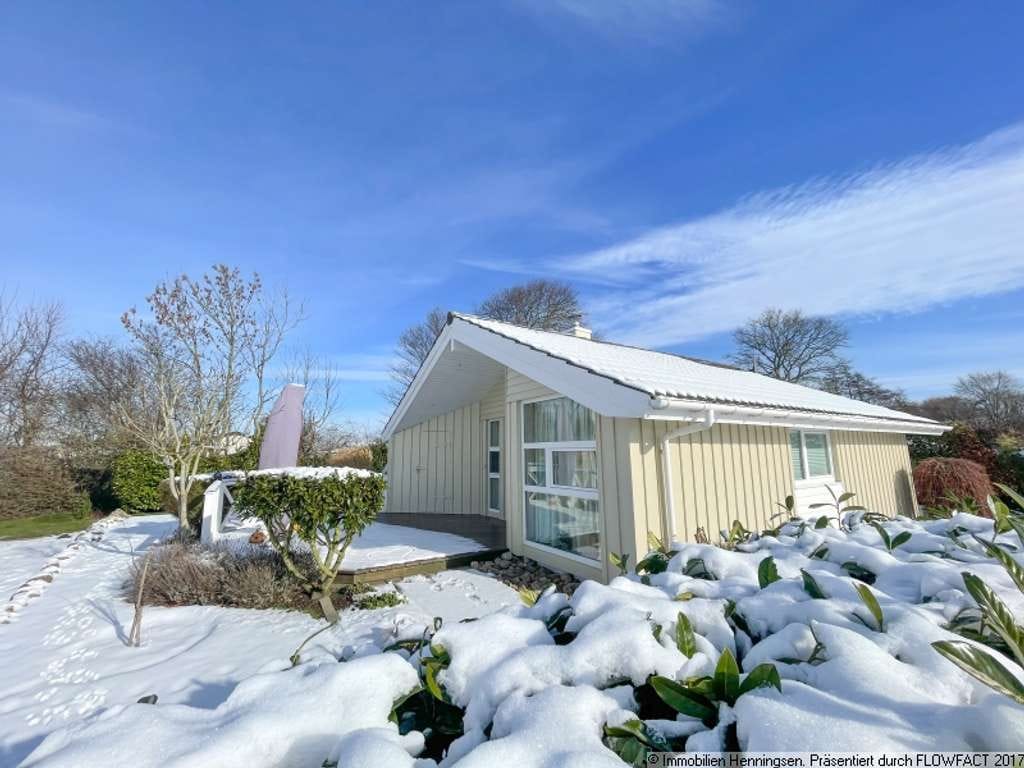 Immobilie in Gelting - Skandinavische Ferienhausperle an der Ostsee - Bild 1