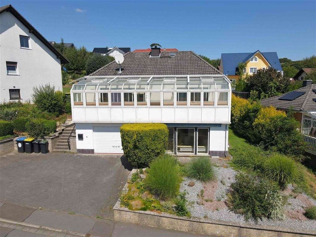 Immobilie in Berkatal - Lichtdurchfluteter Bungalow in Bestlage – mit traumhaftem Wintergarten - Bild 2