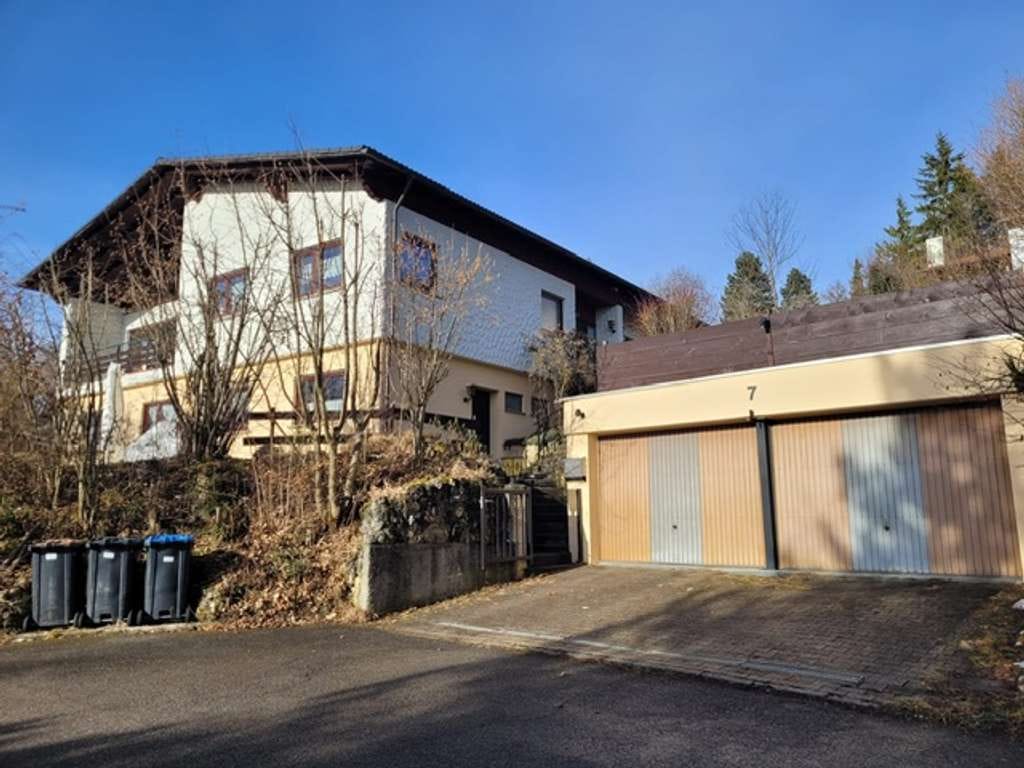 Immobilie in Lichtenstein - Leben in der Natur! Stattliches Landhaus (EFH mit ELW) und großem Grundstück! Kaufen und Einziehen! - Bild 3
