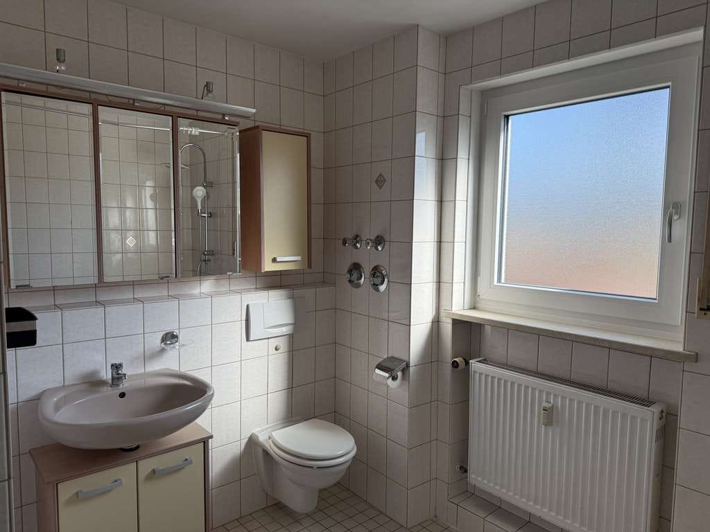 Immobilie in Anger - Wohnen im Grünen: 2-Zimmer-Wohnung mit Terrasse in Aufham/Anger - Bild 4