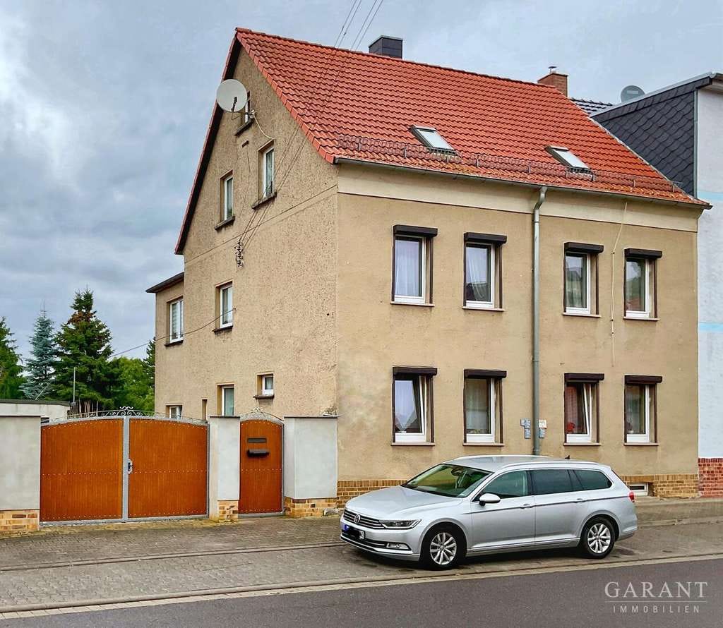 Immobilie in Schkeuditz - Wohnhaus mit Grundstück in Dölzig - Ein Ort für neue Perspektiven - - Bild 0