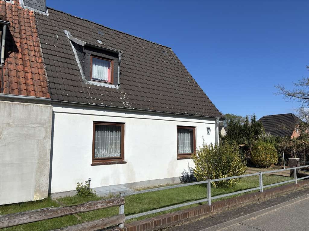 Immobilie in Büchen - . . . kleine Haushälfte für Selbstnutzer oder zur Vermietung . . . - Bild 2