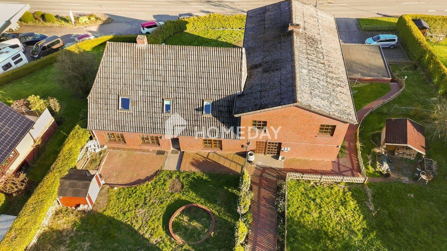 Immobilie in Ascheffel - Gepflegtes Mehrfamilienhaus mit 3 Wohneinheiten und zusätzlichem Potenzial - Bild 2
