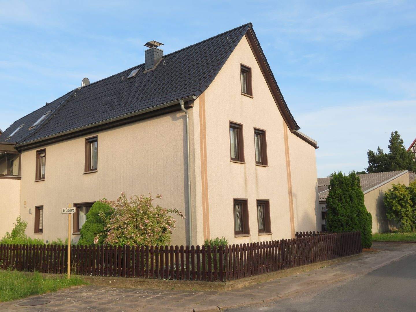 Immobilie in Ilmtal-Weinstraße - Großzügig gestaltetes und saniertes EFH zwischen Weimar und Apolda - Bild 1