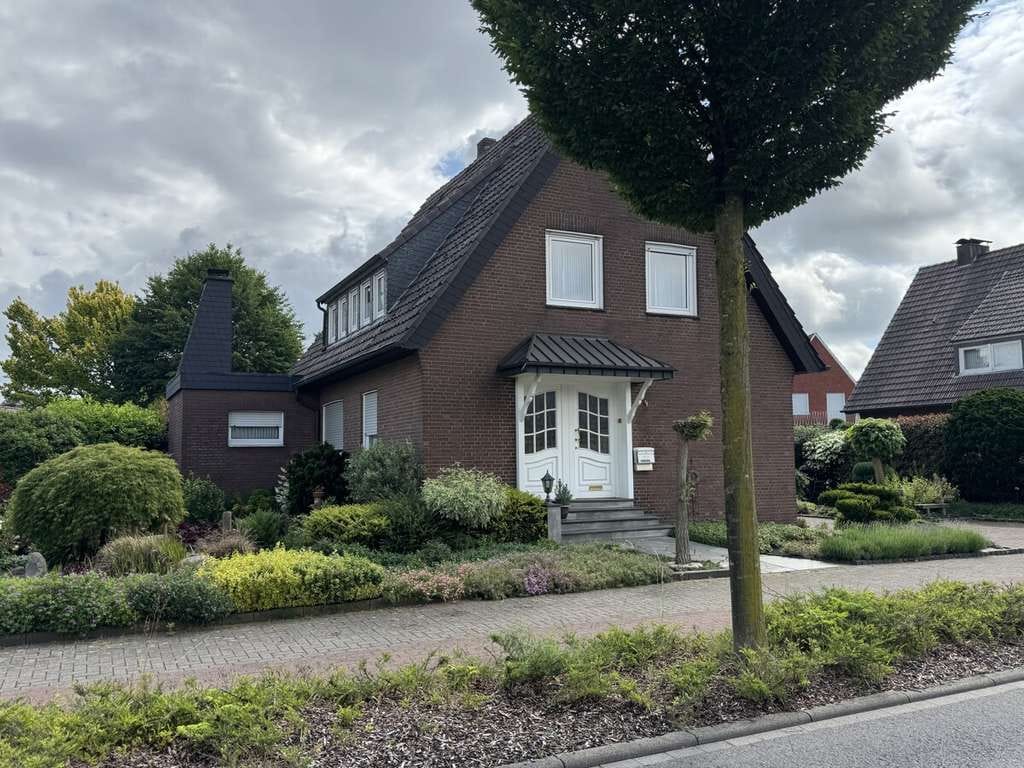 Immobilie in Vreden - Individuelle Nutzungsmöglichkeiten – Großzügiges Einfamilienhaus in Vreden - Bild 1