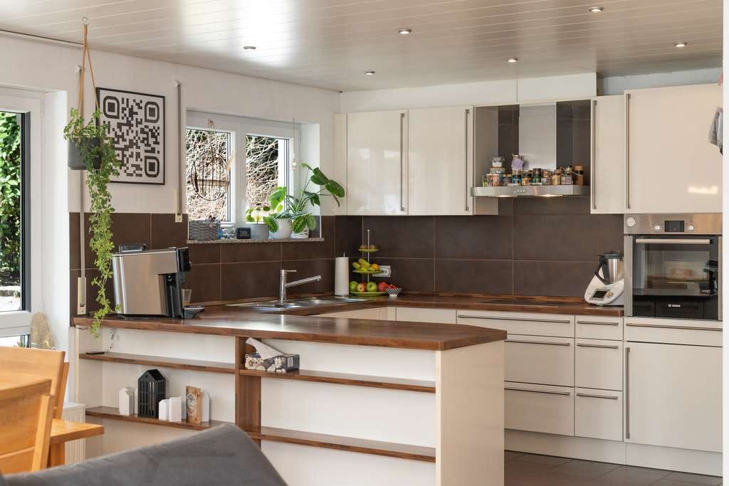 Immobilie in Oberriexingen - Ihr neues Zuhause: Moderne EG-Wohnung mit großem Garten, 2 Terrassen & viel Komfort - Bild 3