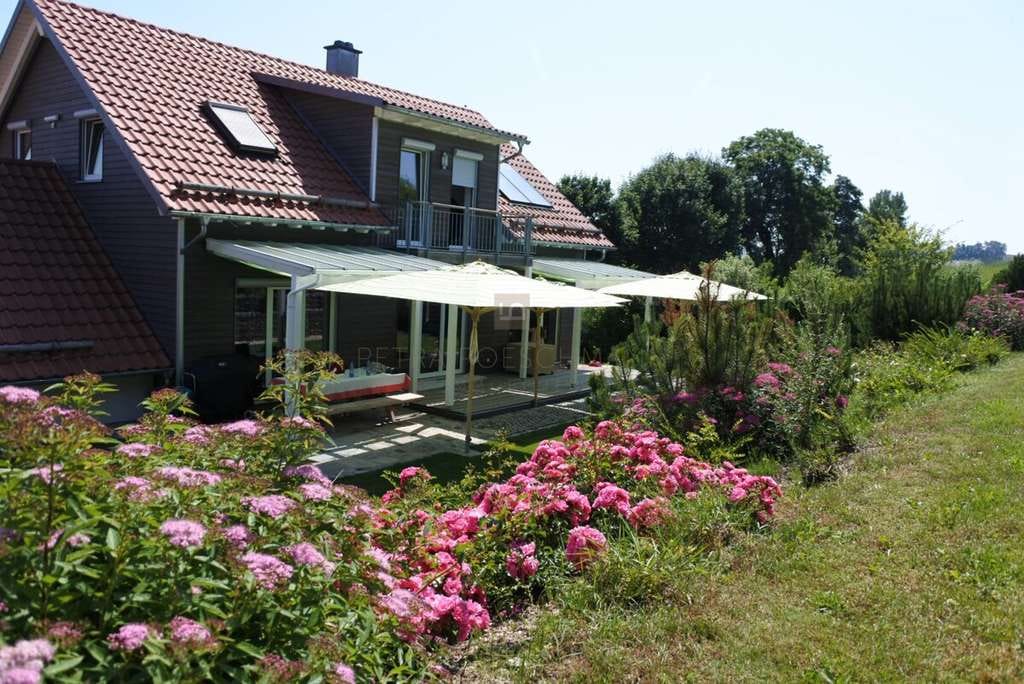 Immobilie in Wolnzach - Luxuriöses Traumhaus von Baufritz, Sauna, Büro, Garagen & grandiosem Ausblick, Wolnzach - Bild 3