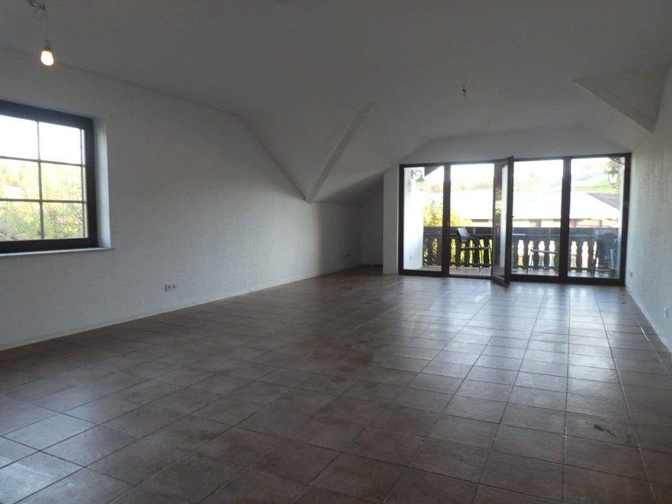 Immobilie in Mörlenbach - Teilsaniertes 2-Familienhaus in Groß Breitenbach - Ideal für Mehrgenerationen! - Bild 2