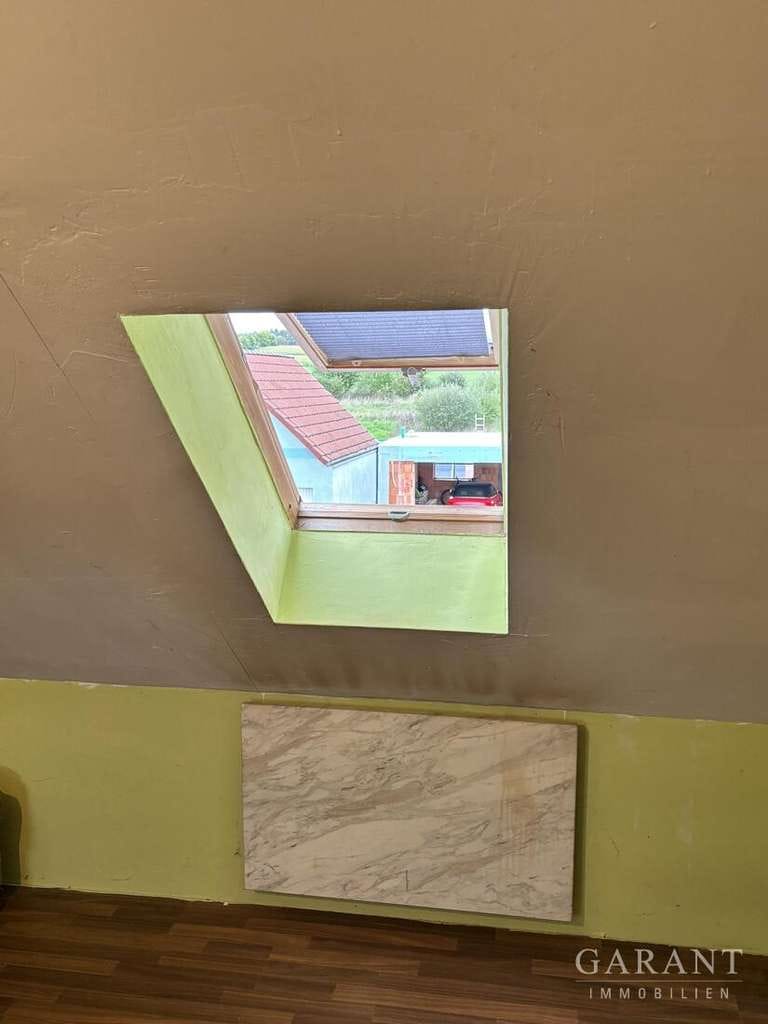 Immobilie in Pommersfelden - Einfamilienhaus mit Renovierungsbedarf in ruhiger Lage - Bild 4